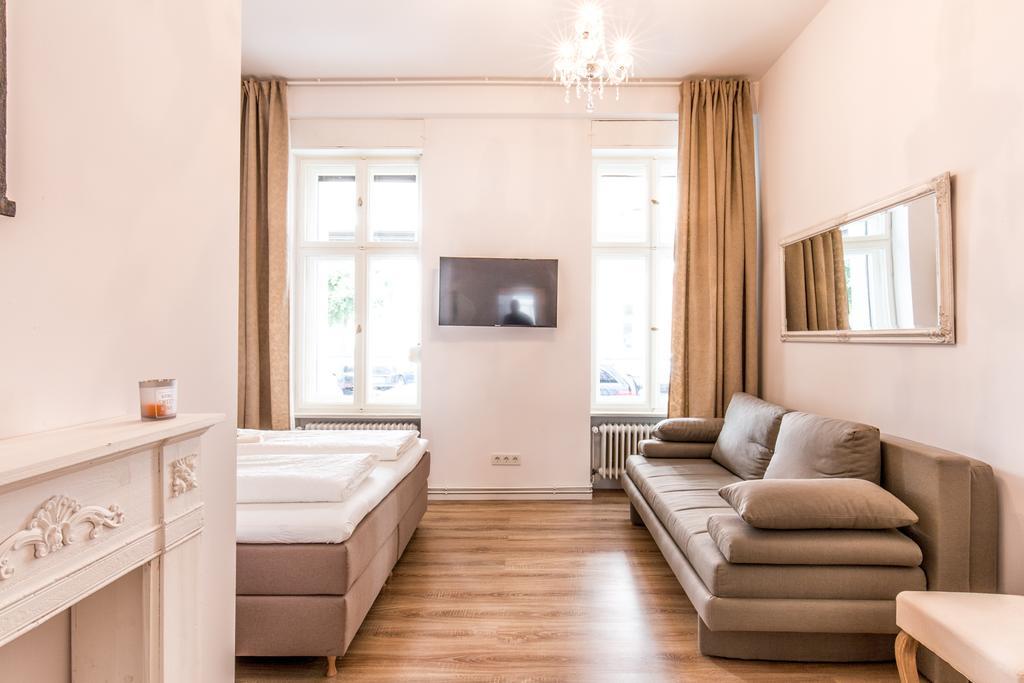 Fritz By Rockchair Apartments L Superhost Status L 3 Bedrooms Boxspringbeds 2 Bathrooms 2 Kitchen - Cozy Family & Business Flair Welcomes You! Berlin Kültér fotó