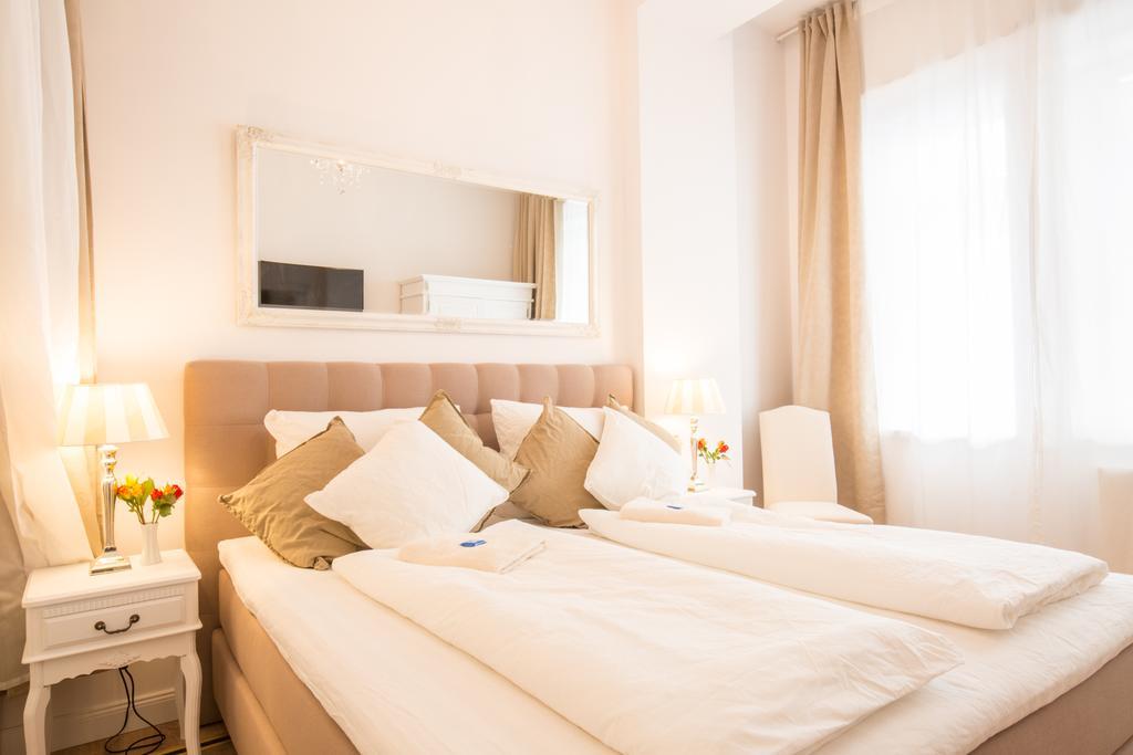Fritz By Rockchair Apartments L Superhost Status L 3 Bedrooms Boxspringbeds 2 Bathrooms 2 Kitchen - Cozy Family & Business Flair Welcomes You! Berlin Kültér fotó