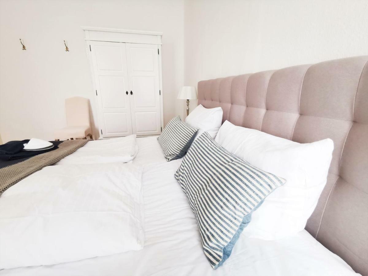 Fritz By Rockchair Apartments L Superhost Status L 3 Bedrooms Boxspringbeds 2 Bathrooms 2 Kitchen - Cozy Family & Business Flair Welcomes You! Berlin Kültér fotó