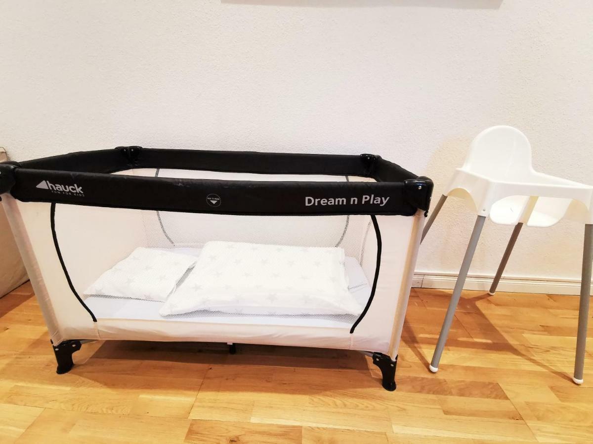 Fritz By Rockchair Apartments L Superhost Status L 3 Bedrooms Boxspringbeds 2 Bathrooms 2 Kitchen - Cozy Family & Business Flair Welcomes You! Berlin Kültér fotó